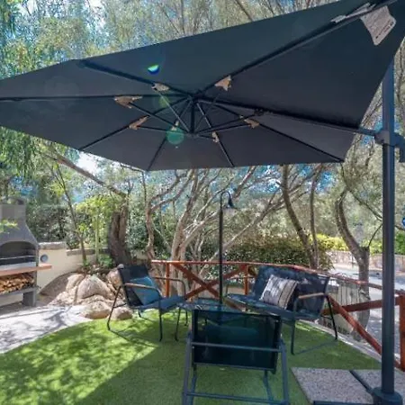 Apartment Cala Girgolu, Ampia Terrazza Con Giardino E Bbq